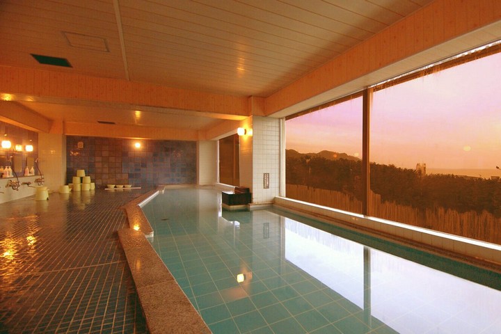 �R�`�� �߉��s ���̕l���� ���� �z�e�� �ؗ[�����{�C �嗁����